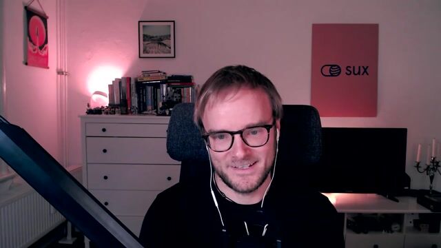 Big Tech's narrative and the erosion of critical thinking