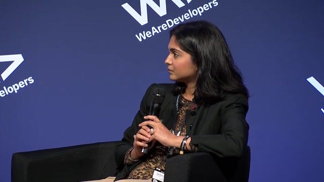 Comparing vertical and horizontal AI business models