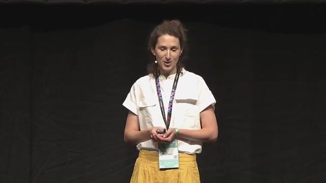 Bringing digital education to refugee and host communities in remote regions of Africa thumbnail