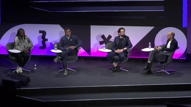 Using human knowledge to overcome AI's limitations