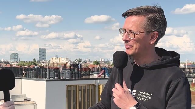 Making Teaching Code Less Academic and More Market-Ready - Peter Ruppel thumbnail