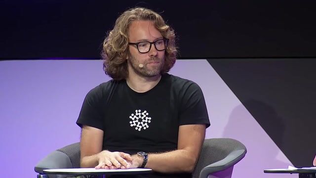 Managing open source communities with a gift exchange mindset