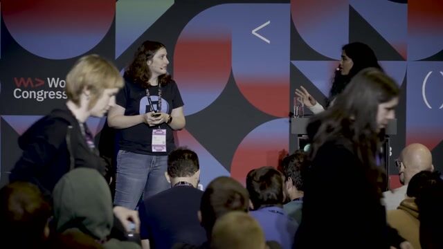 How to maintain and innovate on the open source core