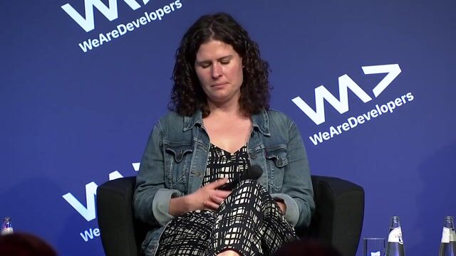 The evolution from prompt engineering to context engineering