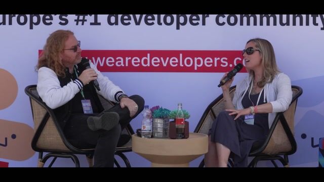 Balancing data permanence and the right to be forgotten