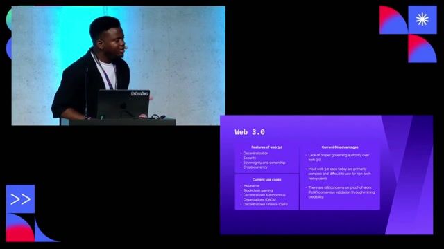 Bridging Web2 and Web3 with a hybrid architecture