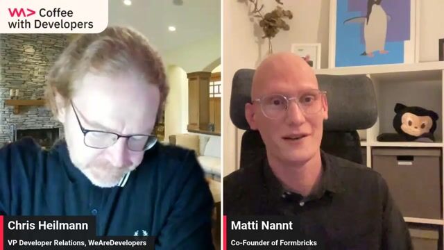 Transitioning from a free to a paid open core model