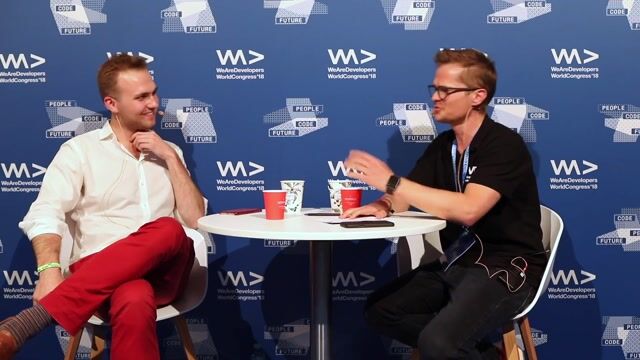 Hacking iOS and Developing for Airbnb with Nicolas Haunold, Software Engineer at Airbnb thumbnail