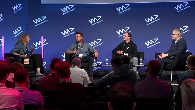 Understanding the exponential leap of quantum computation