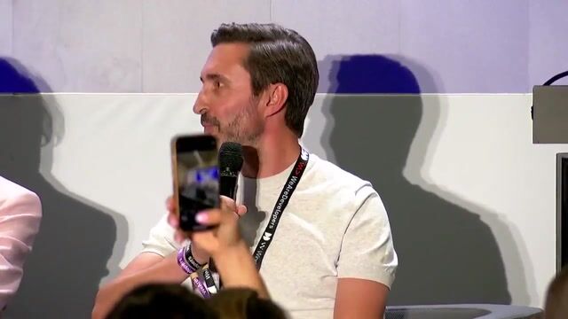 Building a strong team with a slow and organic growth strategy