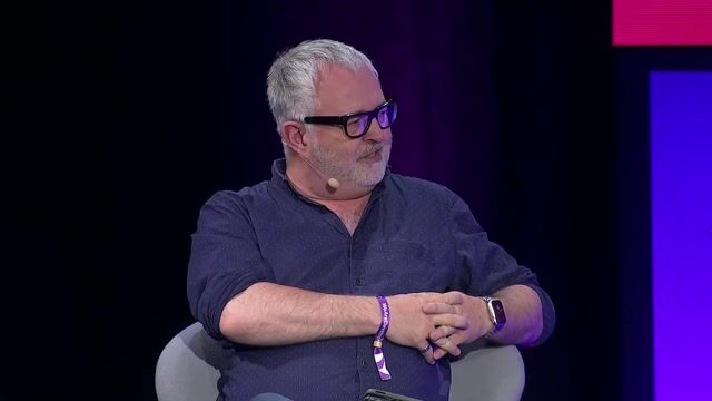 Building software architectures that can evolve over time