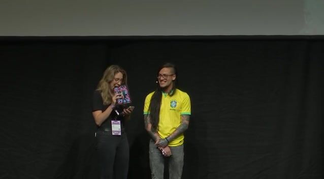 Audience Q&A on patterns, typescript, and frameworks